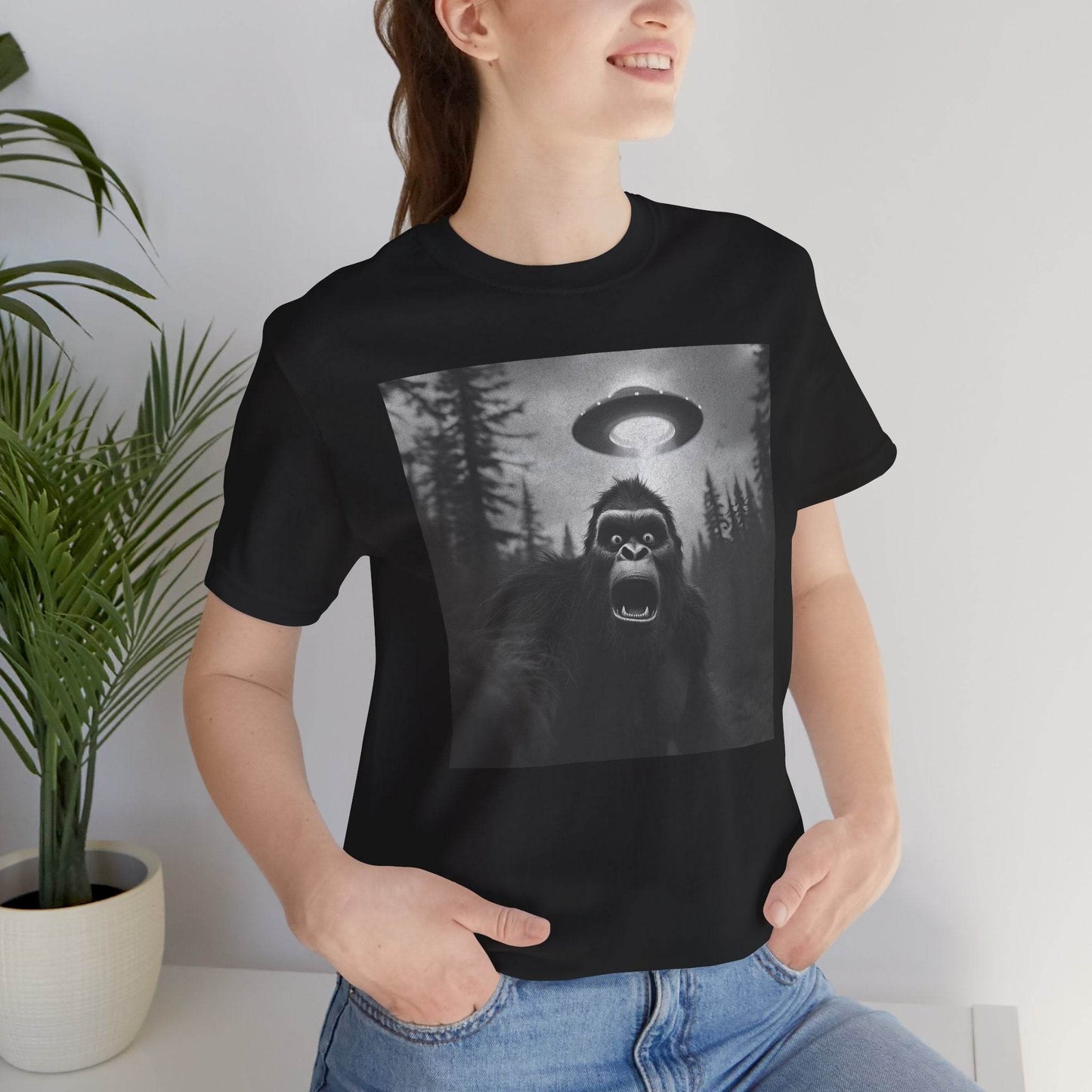 Short Sleeve Tee - Scared Sasquatch Bigfoot Selfie with UFO Design - QHC Supply